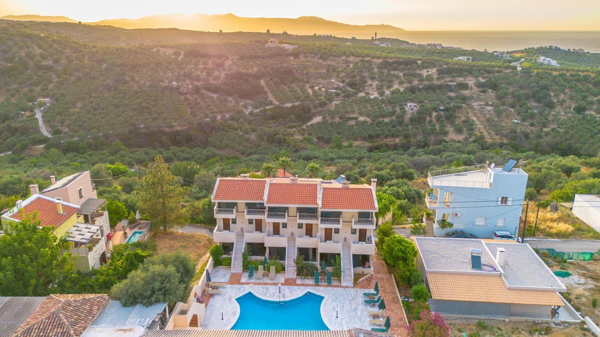 Orestis Hotel Sea View Apartments Сталос Экстерьер фото