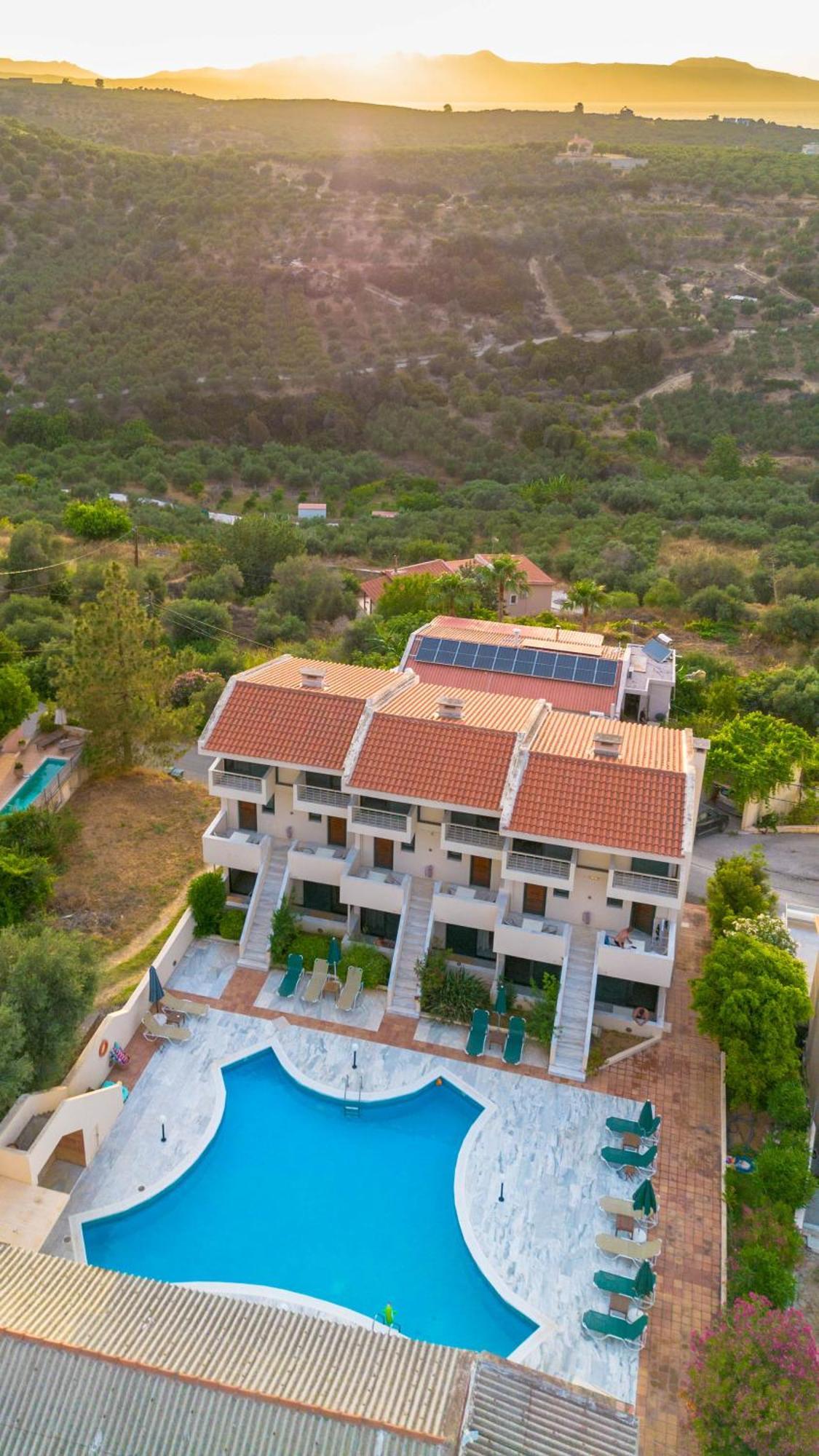 Orestis Hotel Sea View Apartments Сталос Экстерьер фото